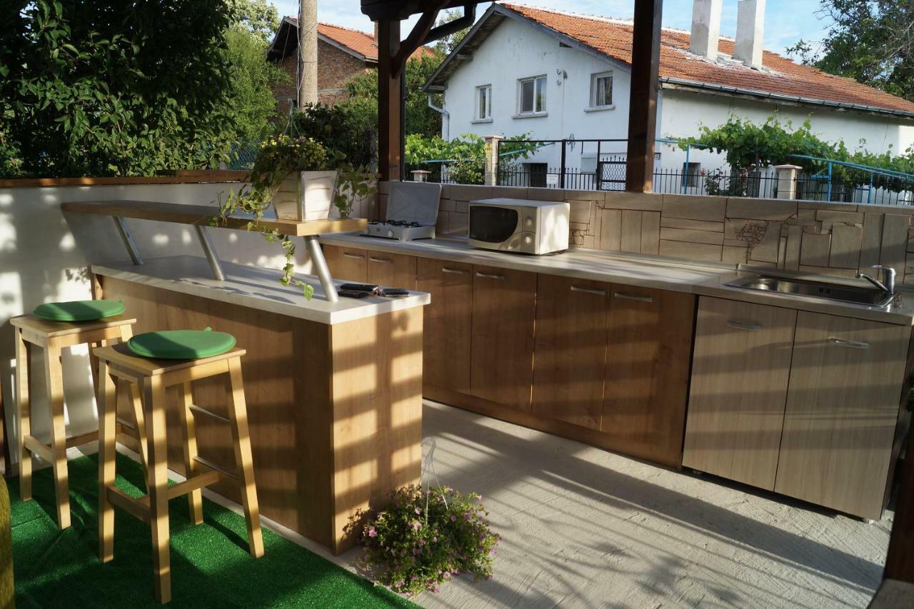 Guest House Di Mare Obzor Exterior photo