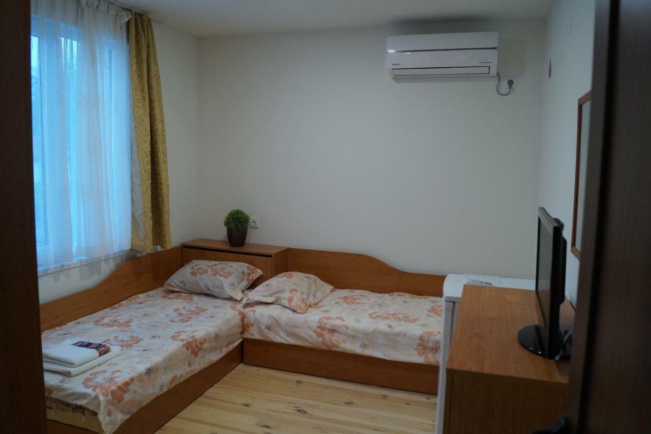 Guest House Di Mare Obzor Exterior photo